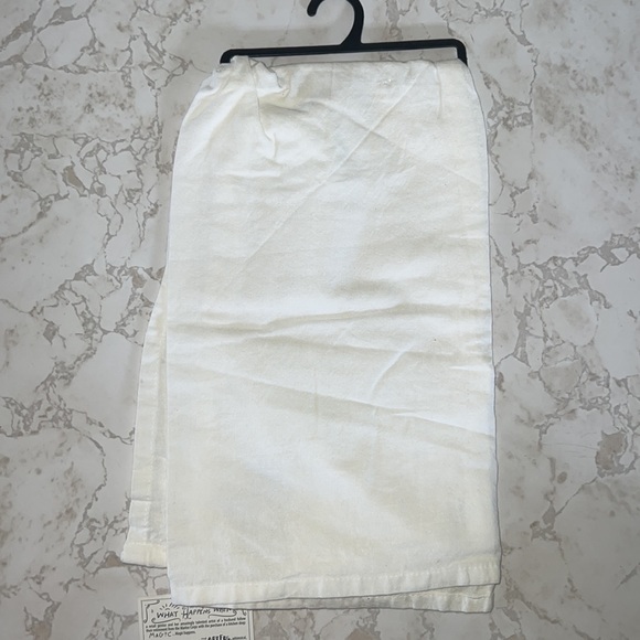 Best Aunt Ever kitchen towel tea towel, new with tags, 28” x 28” - Picture 10 of 16